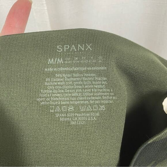 Spanx Green Camouflage Look At Me Now Seamless Leggings Sz.M - Picture 9 of 15